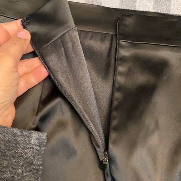 ST.JOHN GRIFFITH & GRAY BLACK SATIN  SKIRT SIZE 4 - Picture 8 of 13